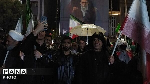 گذری بر سی و ششمین  حماسه مردم نیشابور در بلوار فضل 