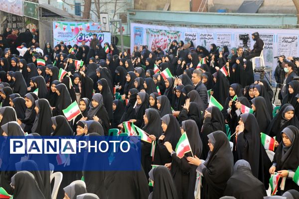 در دل این زمستان سخت و از پس سال‌ها، همچنان عطر آزادی به مشام می‌رسد