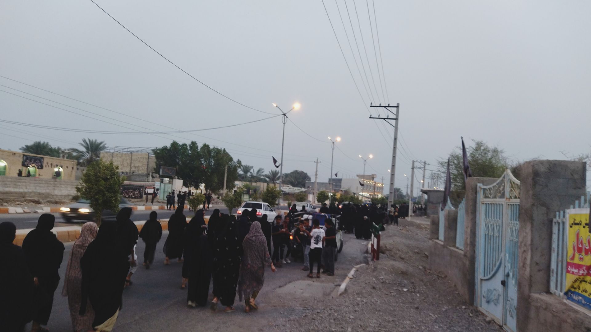 جاماندگان اربعین در مسیر شاه قطب‌الدین حیدر شهرستان رودان