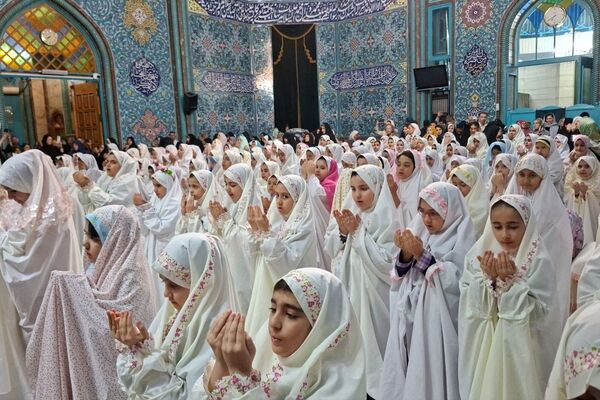 آغاز فصل تازه‌ای از بندگی برای دختران در جشن تکلیف
