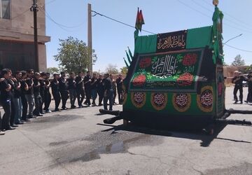 طنینِ اشک در رباط مراد، گزارشِ دو خواهر خبرنگار از تاسوعا و عاشورا