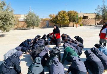 روایت پانا از تمرین مهارت های زلزله در دبیرستان سمیه  