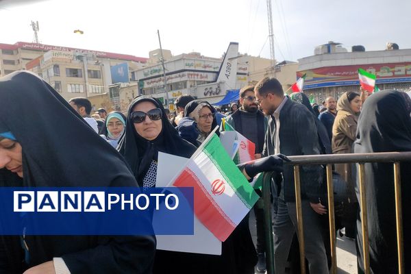 مردم انقلابی، برای وطن 