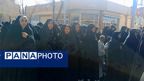 راهپیمایی باشکوه ۲۲ بهمن در شهرستان کوهپایه 