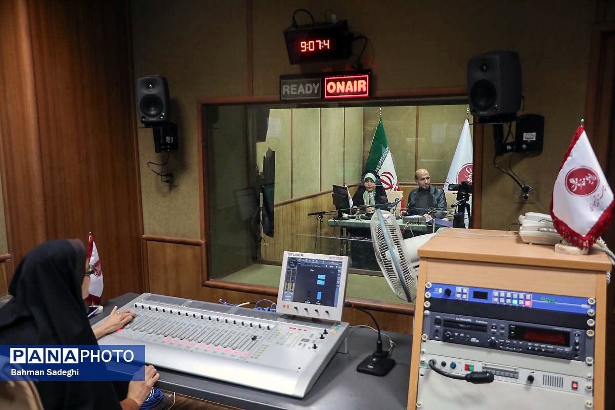 رادیو مقاومت تداعی‌گر روحیه ایستادگی دوران دفاع مقدس است