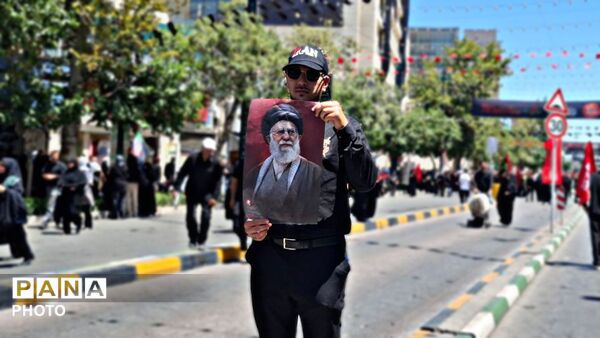 تشییع باشکوه پیکر مطهر رهبر شهید انقلاب اسلامی در مشهد