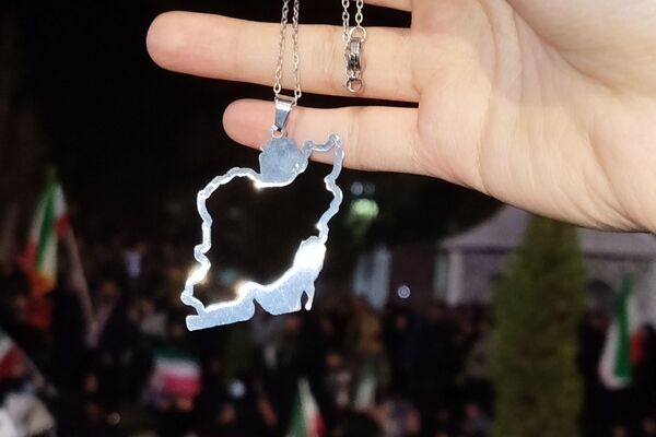 قلب کرمانی‌ها برای ایران می‌تپد