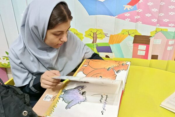  بازدید هدفمند دانش‌آموزان ورامینی از کتابخانه عمومی