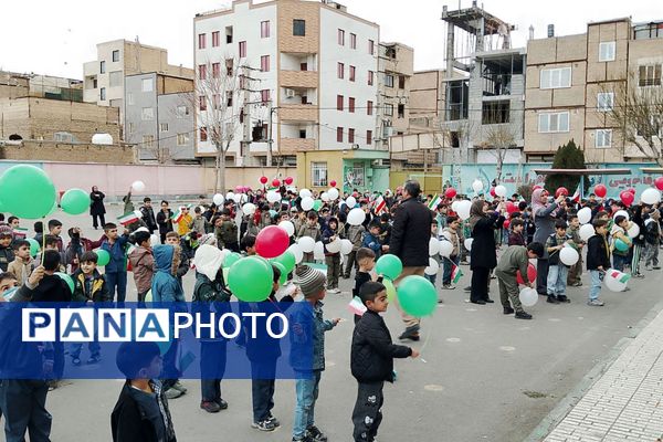 جشن پیروزی انقلاب اسلامی در مدارس رباط‌کریم