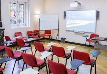 احداث سالن چندمنظوره در آموزشگاه حکمت صفاشهر با هدف ارتقای فضاهای آموزشی، فرهنگی و ورزشی