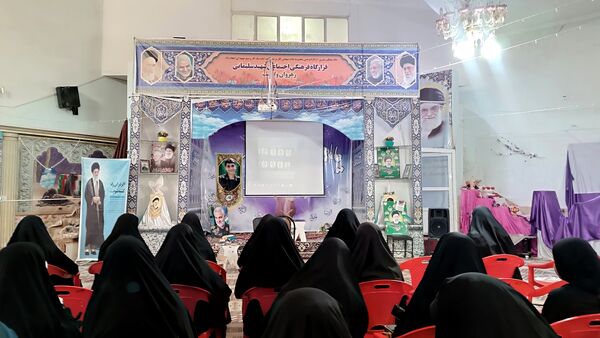 نخستین نشست طرح «همراه با شهید» در یاسوج کلید خورد