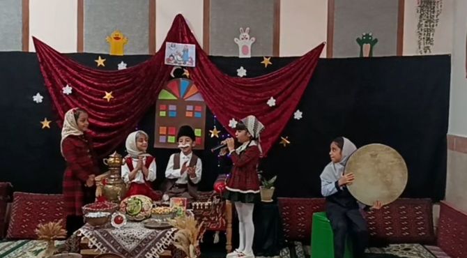 جشنواره فرهنگی هنری ماها در دبستان فاطمه اهری هاشمی 
