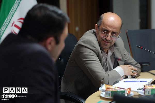 جلسه هماهنگی و هم افزایی بین دبیرخانه کمیسیون تخصصی توسعه آموزش عمومی قرآن کشور و معاونت آموزش متوسطه