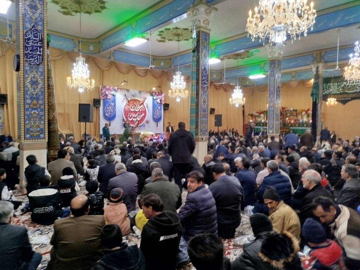 مراسم ولادت حضرت امام حسین (ع) در تکیه حسینی شهرستان کاشمر 