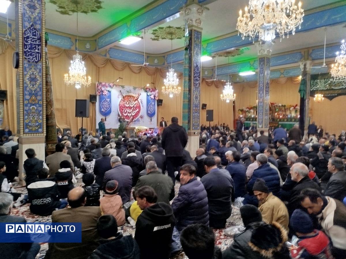 مراسم ولادت حضرت امام حسین (ع) در تکیه حسینی شهرستان کاشمر 