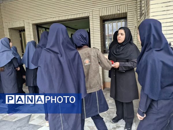 جشن روز جهانی دختر در دبیرستان بهار آزادی قائمشهر