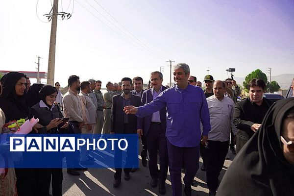 استقبال گرم و پرشوره مردم باشت از دکتر تاجگردون