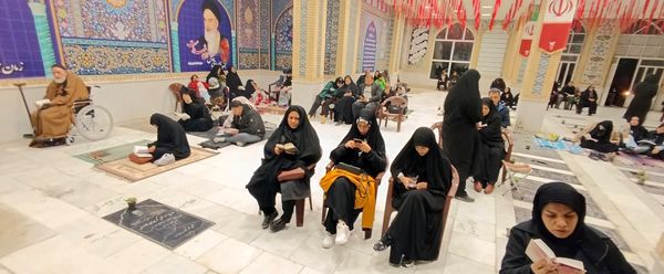 مراسم احیای شب نوزدهم رمضان در امام زاده سید عباس شهرستان بجنورد استان خراسان شمالی