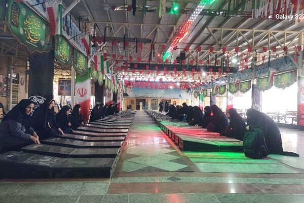 زیارت گلزار شهدا و اقامه نماز جماعت دانش‌آموزان فرزانگان در امامزاده ابراهیم ملارد