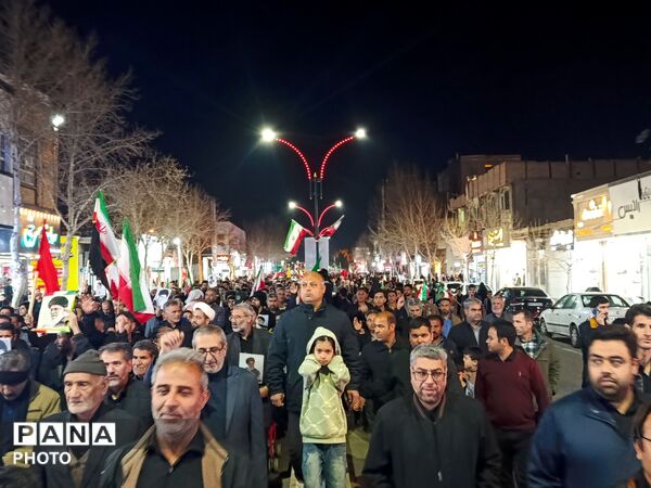 مراسم وداع با شهید پاسدار محمد صادق نظافتی در کاشمر