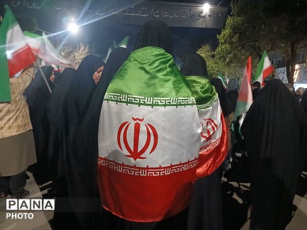 حماسه‌ حضور در زیر باران
