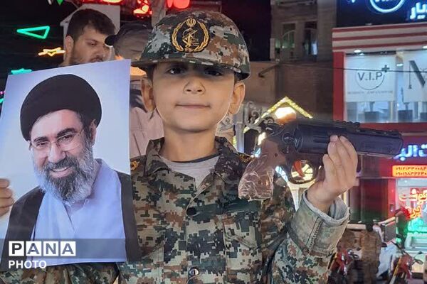 حضور باشکوه بانوان در رژه جانفدایان ایران