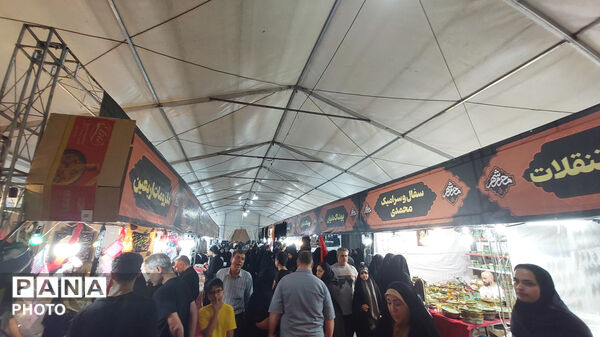 محرم‌شهر آغاز همدلی زائران اربعین در میدان آزادی