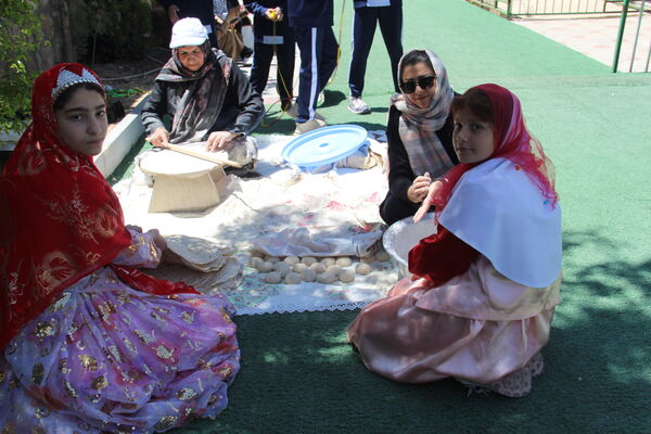 «جشنواره دا» در دبستان غیرانتفاعی امام صادق (ع) 