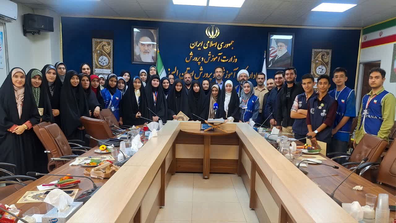 نشست دانش‌آموز خبرنگاران پانا استان البرز با مدیرکل آموزش‌وپرورش به مناسبت روز خبرنگار