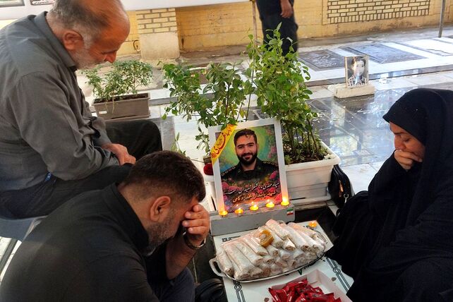 تجدید میثاق با آرمان‌های شهید محمد دکامی در سالگرد شهادت وی