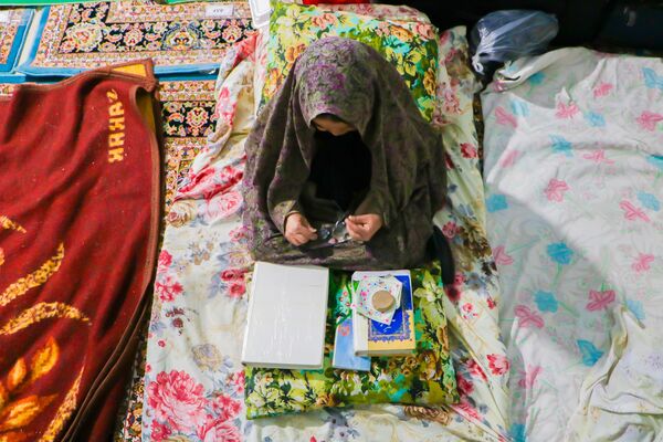 اعتکاف مادر و دختری در مسجد مقدس جمکران