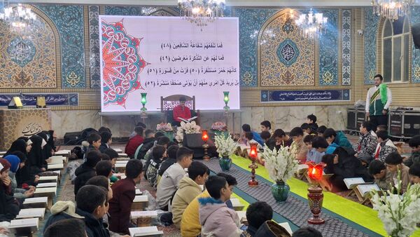محفل هفتگی انس با قرآن به میزبانی استان البرز در آستان امامزاده حسن(ع) کرج