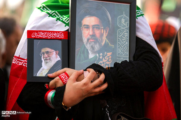 مراسم تشییع پیکر مطهر رهبر شهید انقلاب در تهران - 2