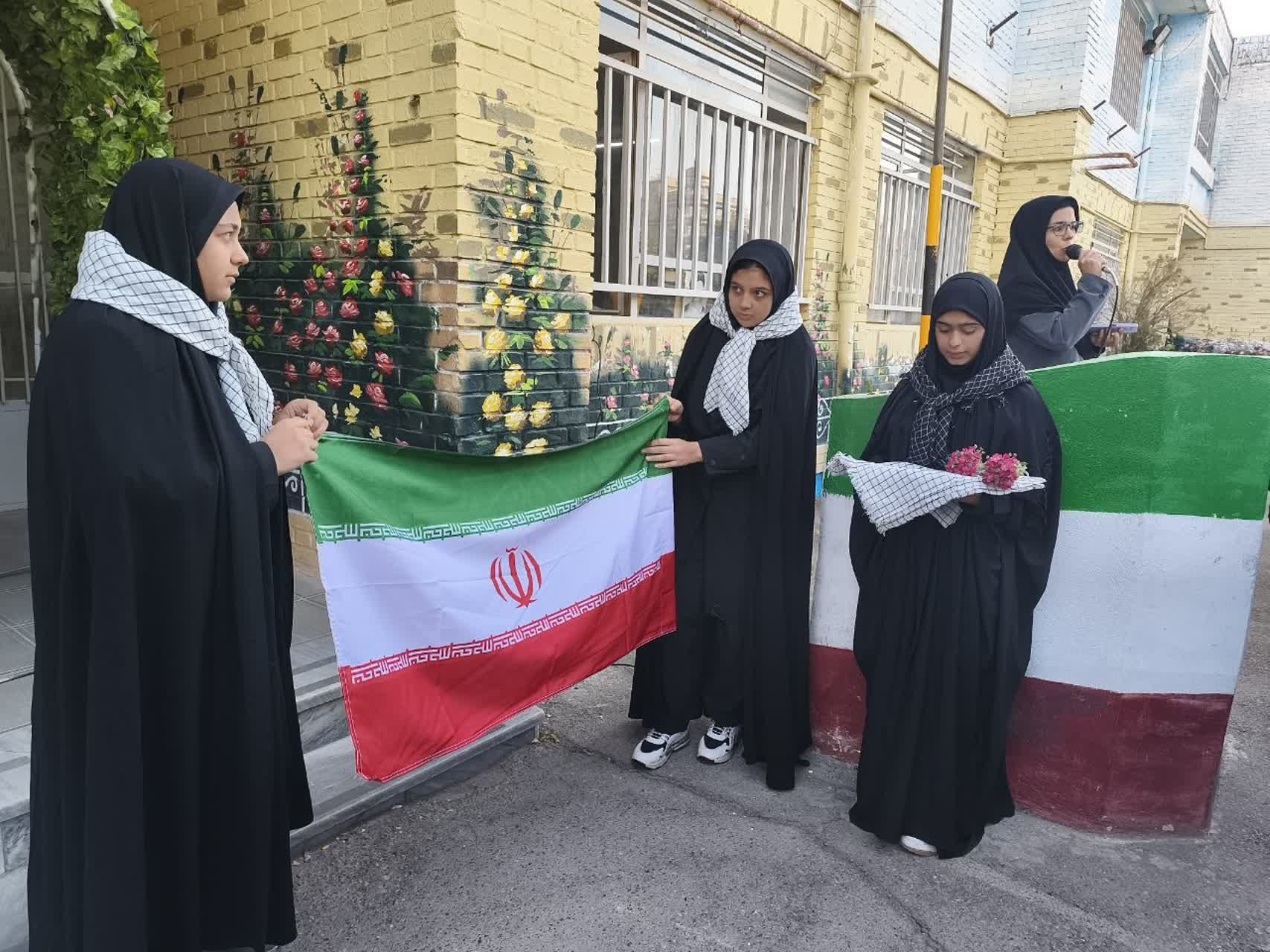 آیین بازگشایی مدارس در مدرسه ازرم مشهد 