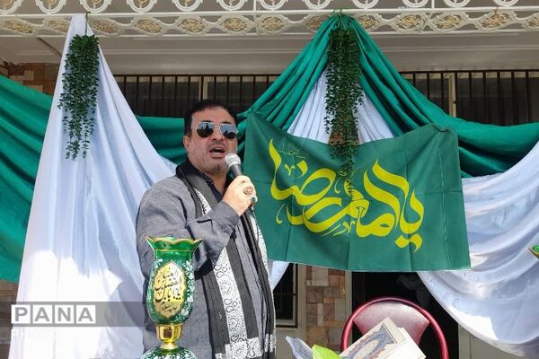 تجلی فرهنگ رضوی در دبیرستان طلوع‌فجر ملارد با برپایی موکب چایخانه حضرت الرضا(ع)