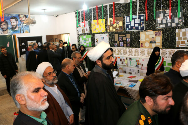 برپایی جشن «حضور تا ظهور» در دبیرستان شهیده حسنی سعدی قم