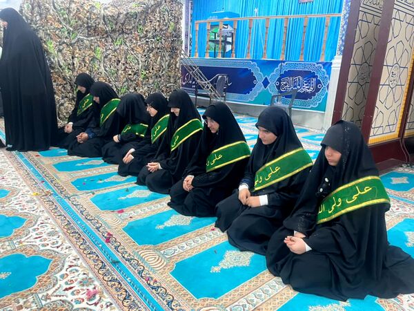 استقبال پرشور دانش‌آموزان جم از شهید گمنام در آستانه شهادت حضرت زهرا(س)