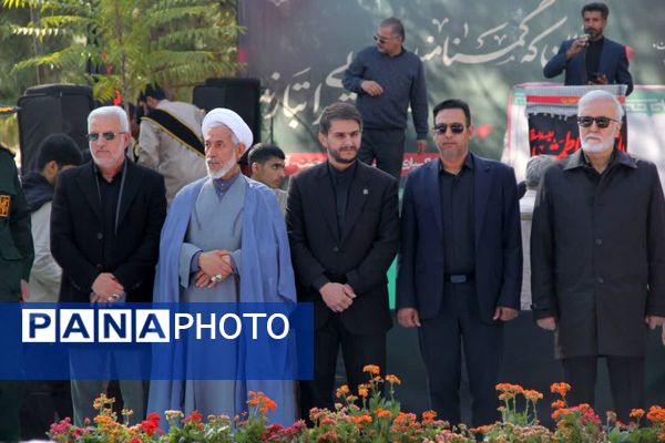 تشییع و خاکسپاری شهید گمنام در باغ جنت شیراز