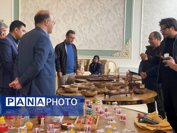 نمایشگاه صنایع دستی در کوهسرخ