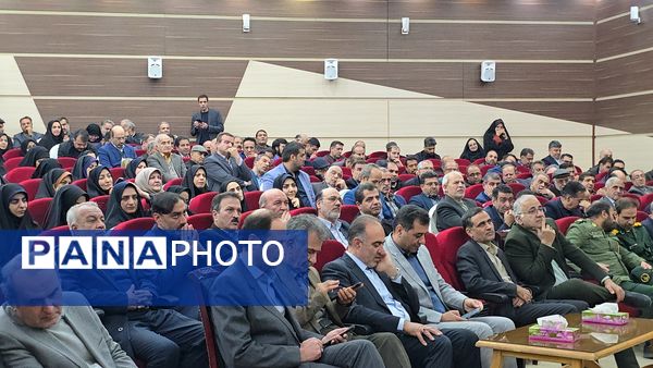 آیین تکریم و معارفه مدیر آموزش و پرورش ناحیه۴ استان اصفهان