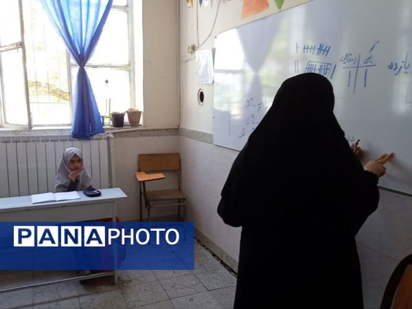 کلاس‌های تقویتی در ایام تابستان در دبستان شهید نجفی فدافن