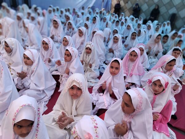 برگزاری جشن تکلیف فرشتگان دبستان شهید باهنر ۲ ملارد 