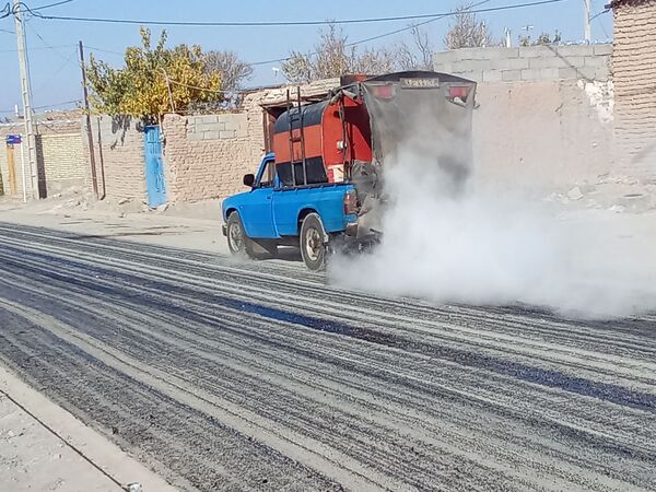 آغاز عملیات آسفالت ریزی در روستای درخت سنجد 