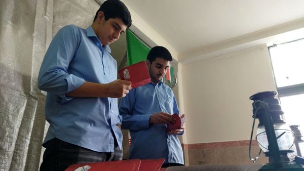 نمایشگاه مدرسه انقلاب در دبیرستان شهید بهشتی سمنان 