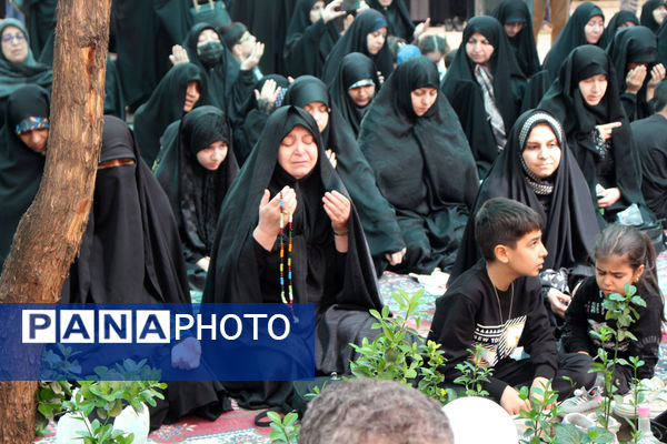 مراسم تحویل سال در گلزار شهدای قم