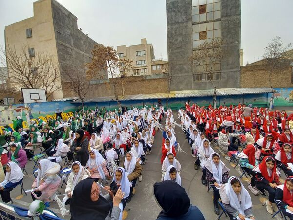 جشن نیکوکاری در دبستان اخوان گنجی