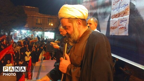 طنین دوباره «لبیک یا خامنه‌ای» در نورآباد