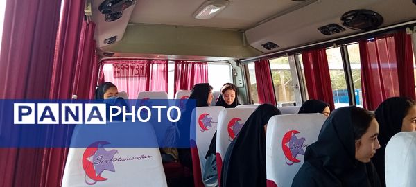 بازدید دانش‌آموزان از کارخانه آلومینای جاجرم و قلعه جلال الدین شهرستان گرمه