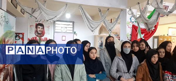 نمایشگاه انقلاب در مدرسه حضرت خدیجه(س) شیروان 