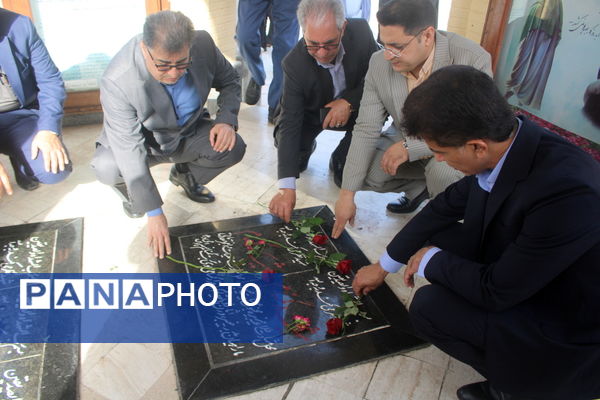 تجدید میثاق با شهدا در بوشهر